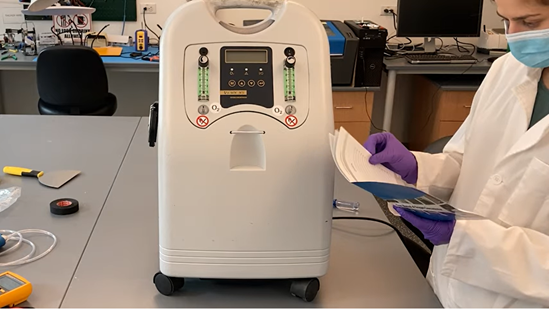 Oxygen concentrator receiving maintenance